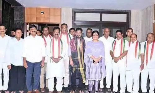 ബി.ആർ.എസിന് കനത്ത തിരിച്ചടി; ആറ് എം.എൽ.സിമാർ കോൺഗ്രസിൽ ചേർന്നു