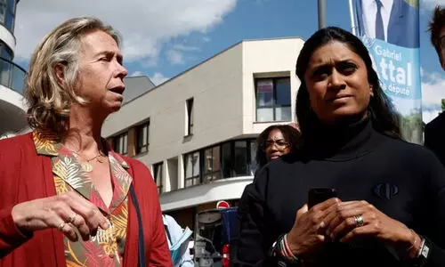 ഫ്രാൻസിൽ ആക്രമണത്തിനിരയായി സ്ഥാനാർഥികളും പ്രചാരകരും