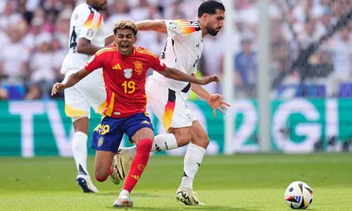 പരുക്കൻ അടവുകളുമായി ജർമനി, ആക്രമണം കടുപ്പിച്ച് സ്പെയിൻ; ആദ്യ പകുതി ഗോൾ രഹിതം