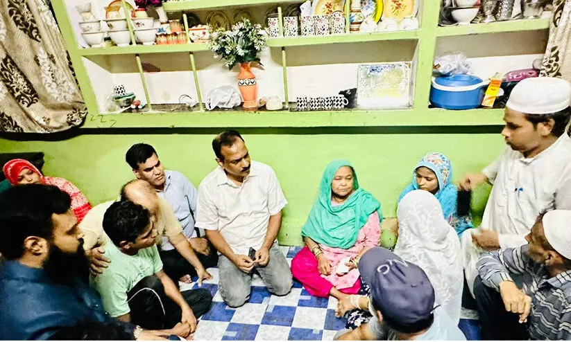 ആൾക്കൂട്ട കൊലപാതകത്തിനിരയായ ഫരീദ് ഔറംഗസേബിന്റെ കുടുംബത്തെ മുസ്‍ലിംലീഗ് പ്രതിനിധി സംഘം സന്ദർശിച്ചു