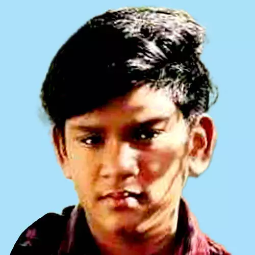 കു​ളി​ക്കാ​നി​റ​ങ്ങി​യ വി​ദ്യാ​ർ​ഥി കു​ള​ത്തി​ൽ മു​ങ്ങി മ​രി​ച്ചു