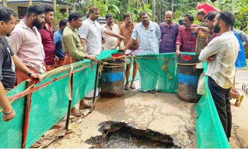 വാണിയൂർ റോഡ്: തകർന്ന സ്ലാബ് നിർമാണം പ്രതിഷേധത്തെ തുടർന്ന് നിർത്തി