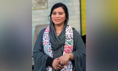 സ​ബീ​ന ഷാ​ജ​ഹാ​ന് ബ​ഷീ​ർ സ്മാ​ര​ക പു​ര​സ്കാ​രം