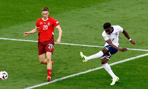 രക്ഷക വേഷമിട്ട് സാക; കളി അധികസമയത്തേക്ക് നീട്ടി ഇംഗ്ലണ്ട്