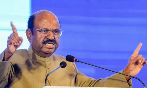 ബം​ഗാ​ളി​ൽ ഉ​ന്ന​ത പൊ​ലീ​സ് ഉ​ദ്യോ​ഗ​സ്ഥ​ർ​ക്കെ​തി​രെ  അ​ച്ച​ട​ക്ക ന​ട​പ​ടി​യു​മാ​യി കേ​ന്ദ്ര ആ​ഭ്യ​ന്ത​ര മ​ന്ത്രാ​ല​യം