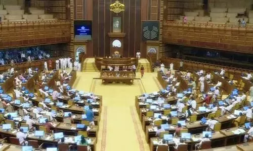 ജൽജീവന്‍ പദ്ധതി ‘വെള്ളത്തിലായെന്ന്’ പ്രതിപക്ഷം; എല്ലാവർക്കും വെള്ളം നൽകുമെന്ന് സർക്കാർ