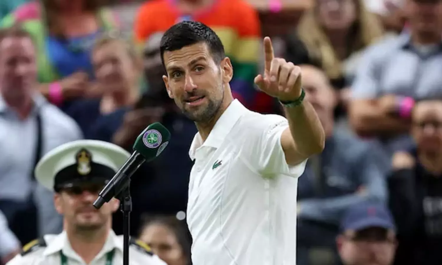 ‘നിങ്ങൾക്കെന്നെ തൊടാൻ പോലുമാവില്ല’; കാണികളുടെ മോശം പെരുമാറ്റത്തിൽ വികാരഭരിതനായി ദ്യോകോവിച്