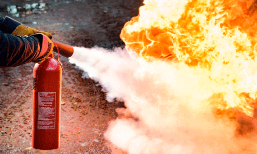 തീപിടിത്തം: പ്രവാസിക്കെതിരെ കേസ് തീപിടിത്തം: പ്രവാസിക്കെതിരെ കേസ്