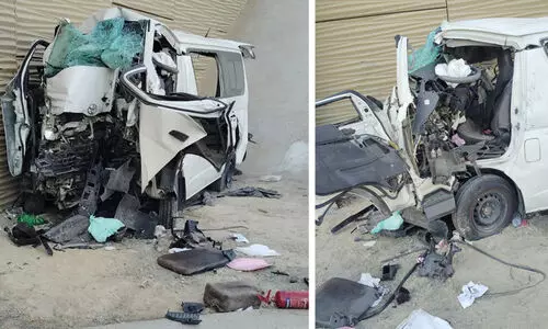 കുവൈത്തിൽ വാഹനാപകടത്തിൽ ഏഴുപേർ മരിച്ചു; രണ്ട് മലയാളികൾ അടക്കം നാലുപേർക്ക് പരിക്ക് കുവൈത്തിൽ വാഹനാപകടത്തിൽ ഏഴുപേർ മരിച്ചു; രണ്ട് മലയാളികൾ അടക്കം നാലുപേർക്ക് പരിക്ക്