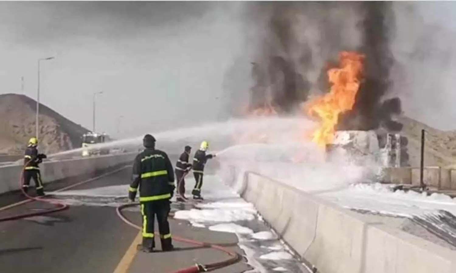 വടക്കൻ ശർഖിയയിൽ ഇന്ധന ടാങ്കറിന് തീപിടിച്ച്​ ഡ്രൈവർ മരിച്ചു