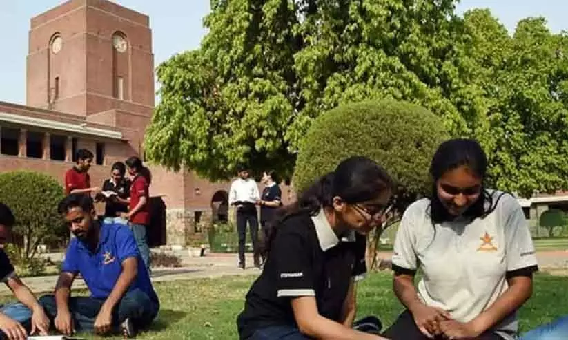 നിയമ വിദ്യാര്‍ഥികളുടെ സിലബസില്‍ മനുസ്മൃതി ഉൾപ്പെടുത്താൻ ഡല്‍ഹി സര്‍വകലാശാല