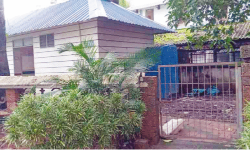 Toilet in Tagore Park closed