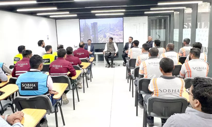 റാ​ക് ഇ​ന്ത്യ​ന്‍ ക​മ്പ​നി​ക​ള്‍ സ​ന്ദ​ര്‍ശി​ച്ച് ഇ​ന്ത്യ​ന്‍ കോ​ണ്‍സ​ല്‍ ജ​ന​റ​ല്‍