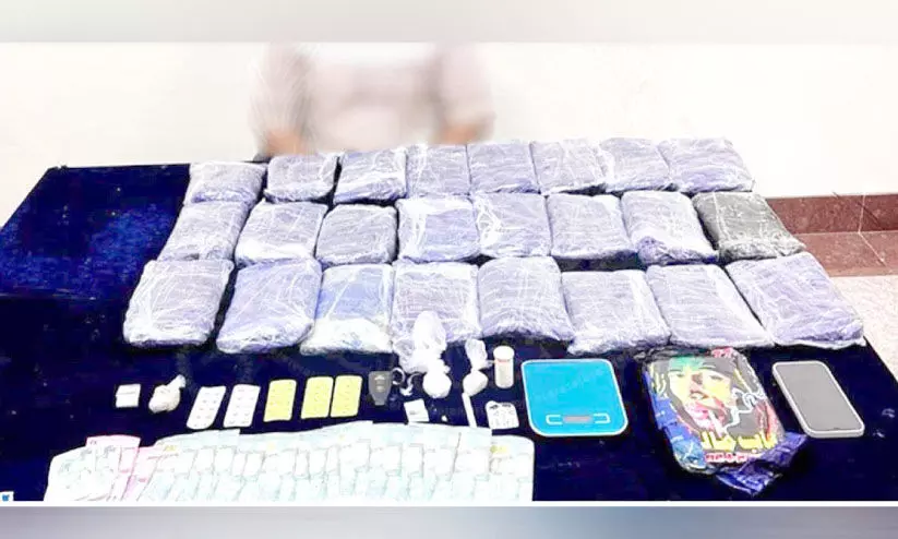 മയക്കുമരുന്നുമായി ഒരാൾ പിടിയിൽ മയക്കുമരുന്നുമായി ഒരാൾ പിടിയിൽ