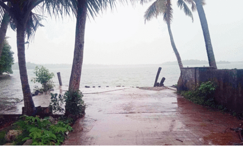 പെരുമൺ ജങ്കാർ സർവീസ് പുനരാരംഭിക്കാൻ കരാറായി പെരുമൺ ജങ്കാർ സർവീസ് പുനരാരംഭിക്കാൻ കരാറായി