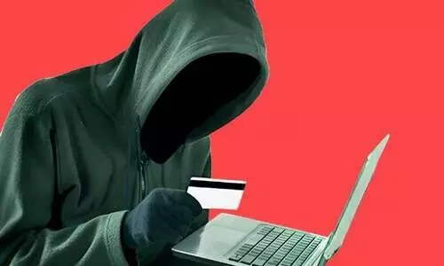 പൊലീസ്​ മുന്നറിയിപ്പ്; ഓ​ൺ​ലൈ​ൻ ത​ട്ടി​പ്പു​ക​ൾ​ക്ക്​ തലവെക്കരുത്