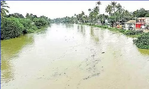 മീനച്ചിലാറ്റിലെ വെള്ളപ്പൊക്കം: വാഗമൺ ടണലിലെ മണൽ നീക്കി