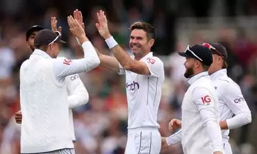 അവസാന ഇന്നിങ്സിൽ ആൻഡേഴ്സന് മൂന്ന് വിക്കറ്റ്; വെസ്റ്റിൻഡീസിനെതിരെ ഇംഗ്ലണ്ടിന് വമ്പൻ ജയം അവസാന ഇന്നിങ്സിൽ ആൻഡേഴ്സന് മൂന്ന് വിക്കറ്റ്; വെസ്റ്റിൻഡീസിനെതിരെ ഇംഗ്ലണ്ടിന് വമ്പൻ ജയം