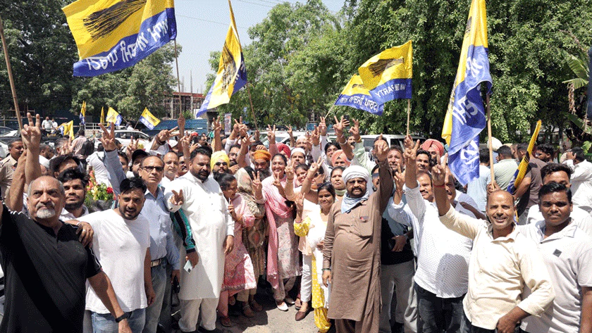 ഉപതെരഞ്ഞെടുപ്പിൽ തിളങ്ങി ഇൻഡ്യ ക​ക്ഷി​ക​ൾ