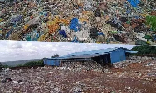 മഴക്കാലം തുടങ്ങിയതോടെ ആരോഗ്യഭീഷണി; മാലിന്യക്കൂമ്പാരം നീക്കി ജനകീയ കൂട്ടായ്മ മഴക്കാലം തുടങ്ങിയതോടെ ആരോഗ്യഭീഷണി; മാലിന്യക്കൂമ്പാരം നീക്കി ജനകീയ കൂട്ടായ്മ