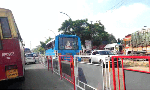 മീഡിയൻ തെറ്റിച്ചു; സ്വകാര്യ ബസ് ഡ്രൈവറുടെ ലൈസന്‍സ് റദ്ദാക്കി