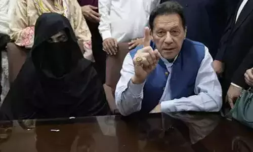 വിവാഹ കേസിൽ ഇമ്രാൻ ഖാനെയും ഭാര്യയെയും കുറ്റമുക്തരാക്കി