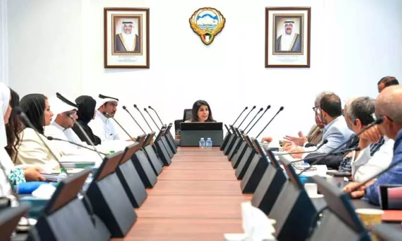 Evaluating new aircraft construction progress