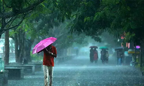 മഴ: ആറ് ജില്ലകളി‍ലെ വിദ്യാഭ്യാസ സ്ഥാപനങ്ങൾക്ക് നാളെ  അവധി