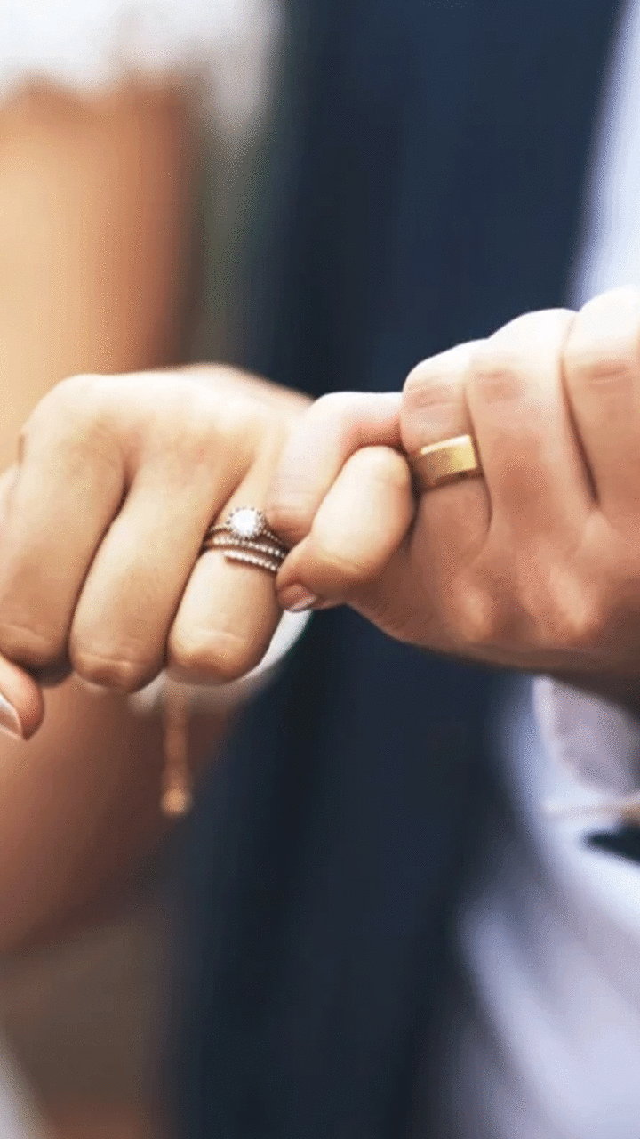 പുനർ വിവാഹിതരാകുന്നതിൽ എന്തിന് നാണക്കേട് വിചാരിക്കണം?