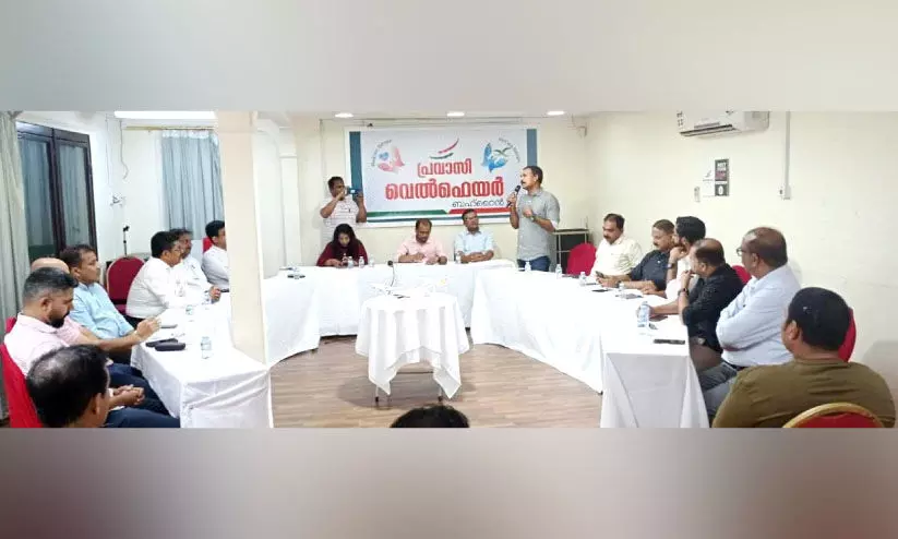 പ്രവാസികളുടെ യാത്രാപ്രശ്ന പരിഹാരത്തിന് സംഘടിത മുന്നേറ്റം അനിവാര്യം -വെൽഫെയർ ബഹുജന സംഗമം പ്രവാസികളുടെ യാത്രാപ്രശ്ന പരിഹാരത്തിന് സംഘടിത മുന്നേറ്റം അനിവാര്യം -വെൽഫെയർ ബഹുജന സംഗമം