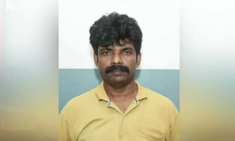 പാർക്കിങ് തർക്കം: കെ.എസ്.ആർ.ടി.സി ഡ്രൈവർക്കുനേരെ കത്തി വീശിയ ഓട്ടോഡ്രൈവർ അറസ്റ്റിൽ പാർക്കിങ് തർക്കം: കെ.എസ്.ആർ.ടി.സി ഡ്രൈവർക്കുനേരെ കത്തി വീശിയ ഓട്ടോഡ്രൈവർ അറസ്റ്റിൽ