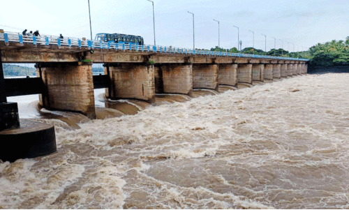 പുഴകളിൽ ഒഴുക്ക് ശക്തം; തീരങ്ങളിൽ വെള്ളപ്പൊക്ക ഭീഷണി