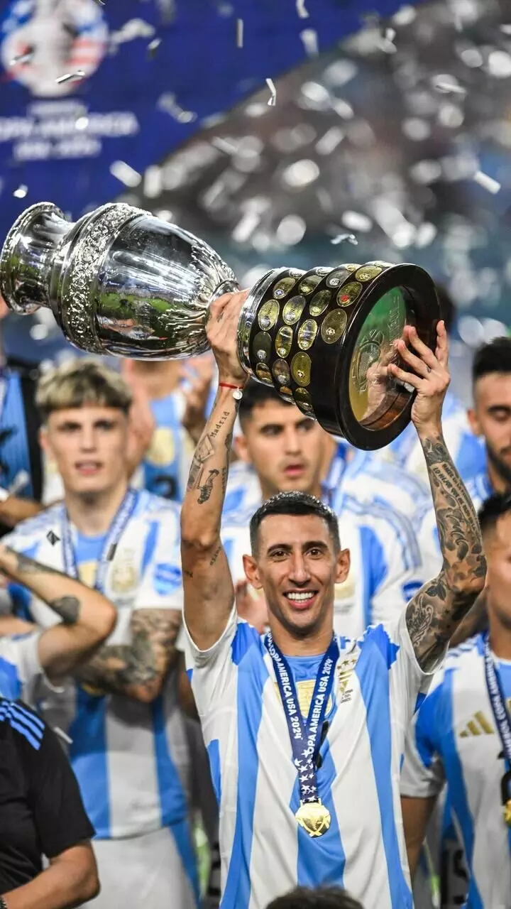 അനന്തരം മാലാഖ കളമൊഴിഞ്ഞു