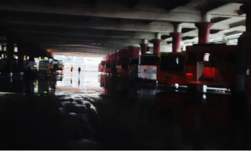 വൈദ്യുതി പോയി; ഇരുട്ടിലായി കെ.എസ്.ആർ.ടി.സി ബസ് സ്റ്റാൻഡ്