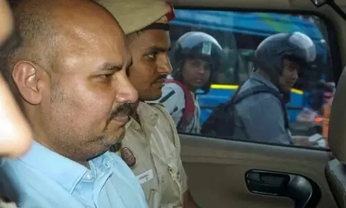 സ്വാതി മലിവാൾ കേസ്: ബിഭവ് കുമാറിനെതിരെ 500 പേജുള്ള കുറ്റപത്രം, കസ്റ്റഡി നീട്ടി