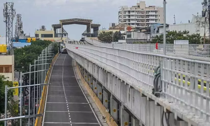 Road cum metro flyover