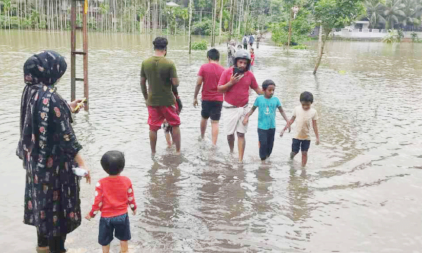 മഴ: താഴ്ന്ന പ്രദേശങ്ങൾ വെള്ളത്തിൽ മഴ: താഴ്ന്ന പ്രദേശങ്ങൾ വെള്ളത്തിൽ