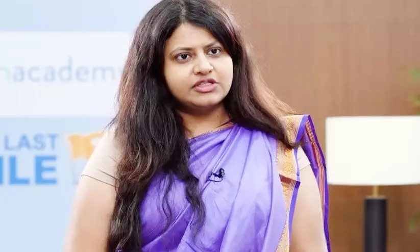 പുണെ കലക്ടർ പീഡിപ്പിച്ചതായി വിവാദ ട്രെയിനി ഐ.എ.എസ് ഓഫീസർ