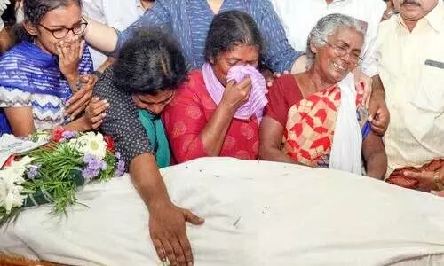 ഈ മരണത്തിൽ നിന്നെങ്കിലും പഠിക്കുമോ? ഈ മരണത്തിൽ നിന്നെങ്കിലും പഠിക്കുമോ?