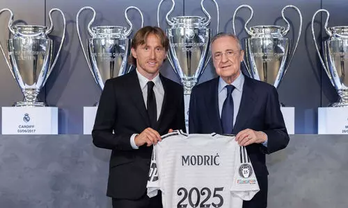 ലൂക്ക മോഡ്രിച്ച് റയലിൽ തുടരും; കരാർ നീട്ടി നൽകി സ്പാനിഷ് ക്ലബ്