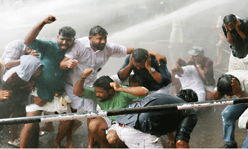 യൂത്ത്​ കോൺഗ്രസ്​ നഗരസഭാ മാർച്ചിൽ സംഘർഷം