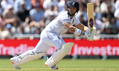 ടെസ്റ്റിലും ട്വന്റി 20 സ്റ്റൈൽ; അതിവേഗം 50 കടന്ന് സ്വന്തം റെക്കോഡ് പുതുക്കി ഇംഗ്ലണ്ട് ടെസ്റ്റിലും ട്വന്റി 20 സ്റ്റൈൽ; അതിവേഗം 50 കടന്ന് സ്വന്തം റെക്കോഡ് പുതുക്കി ഇംഗ്ലണ്ട്