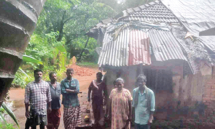 One of the huts where Nayadi Community stays One of the huts where Nayadi Community stays