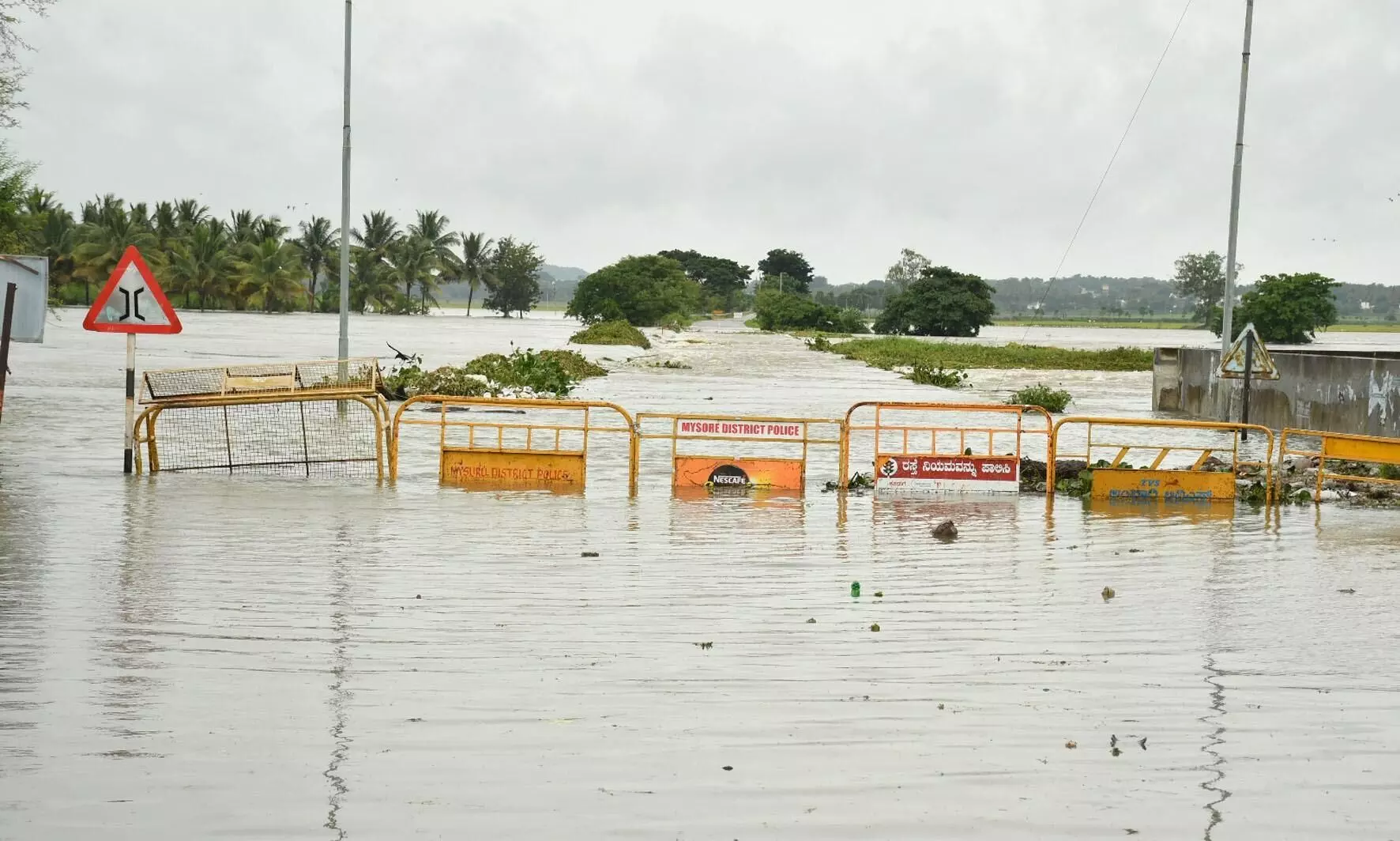 മൈസൂരു- നഞ്ചൻകോട് പാതയിൽ വെള്ളക്കെട്ട്; ഗതാഗതം തിരിച്ചുവിട്ടു