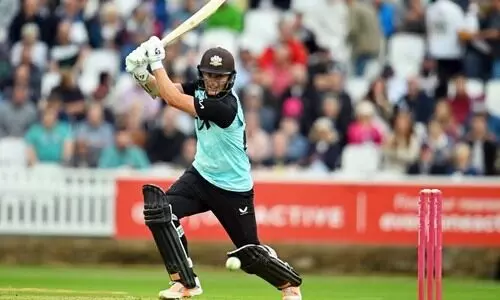 തകർപ്പൻ സിക്സറിലൂടെ സാം കറന് കന്നി ടി20 സെഞ്ച്വറി; ഹാംപ്ഷയറിനെ അഞ്ച് വിക്കറ്റിന് തകർത്ത് സറേ ടീം