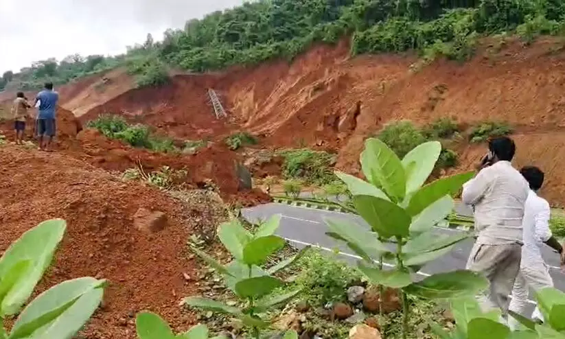 അർജുന്റെ ലക്ഷ്മണേട്ടനും കുടുംബവും ഇനിയില്ല; ആ ഹോട്ടലും മണ്ണെടുത്തു