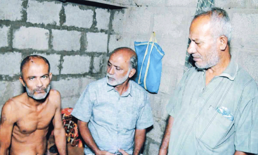 അപകടത്തിൽ പരിക്കേറ്റ ഇതര സംസ്ഥാന തൊഴിലാളിക്ക്​ കാവലായി എ.ഐ.ടി.യു.സി തൊഴിലാളികൾ