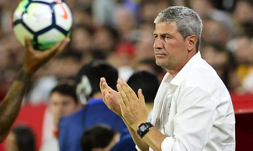 മനോലോ മാർക്വേസ് ഇന്ത്യൻ ഫുട്ബാൾ ടീം പരിശീലകൻ; എഫ്.സി ഗോവയുടെ പരിശീലകനായും തുടരും മനോലോ മാർക്വേസ് ഇന്ത്യൻ ഫുട്ബാൾ ടീം പരിശീലകൻ; എഫ്.സി ഗോവയുടെ പരിശീലകനായും തുടരും