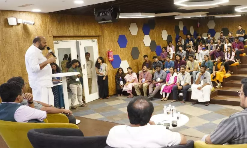 വിദ്യാർഥി സ്റ്റാർട്ടപ്പുകൾക്ക് സർക്കാർ ധനസഹായം നൽകുമെന്ന് പി. രാജീവ് വിദ്യാർഥി സ്റ്റാർട്ടപ്പുകൾക്ക് സർക്കാർ ധനസഹായം നൽകുമെന്ന് പി. രാജീവ്