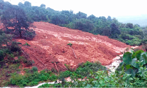 മഴ: ശക്തി കുറഞ്ഞു, ആശങ്ക ഒഴിഞ്ഞില്ല